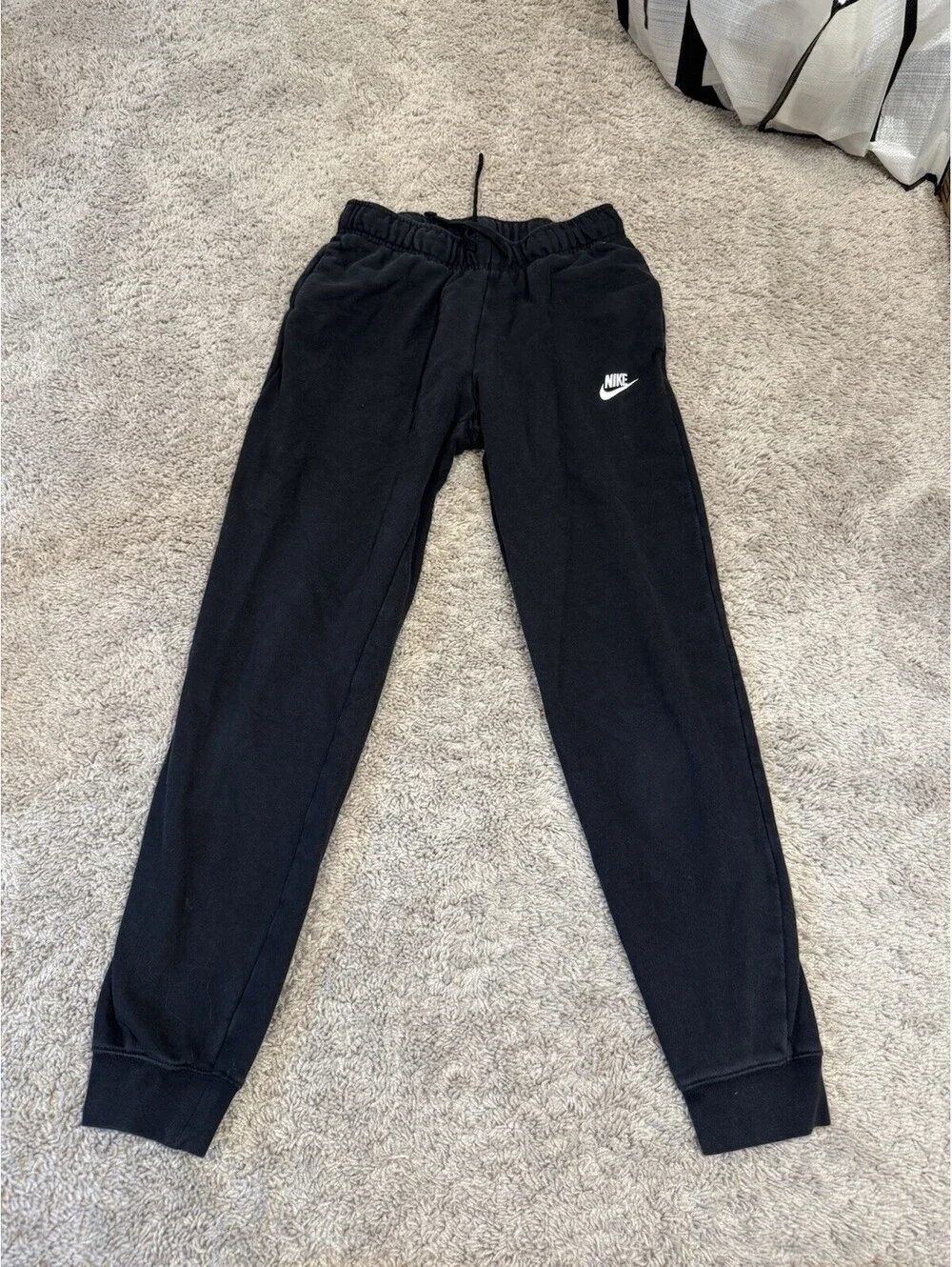 Modern Nike Club Fleece Jogger Sweatpants Black Embroidered Swoosh Size Small